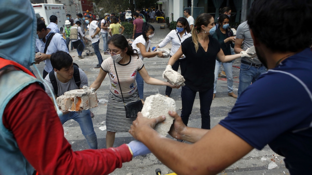 Mexican earthquake rescue volunteers
