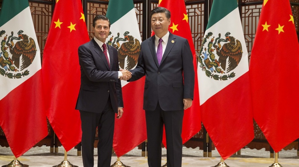 Presidents Peña Nieto and Xi at the ninth BRICS Summit