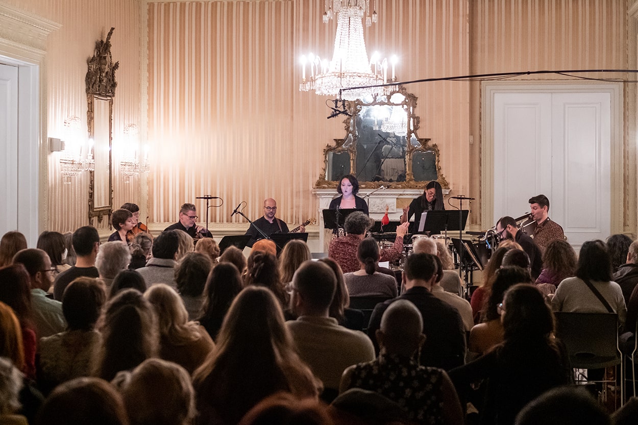 Aliana de la Guardia and ensemble