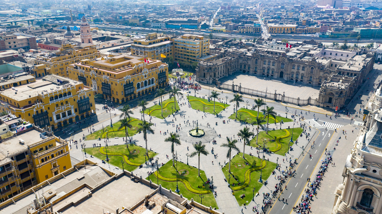 A plaza in Lima. (AdobeStock)