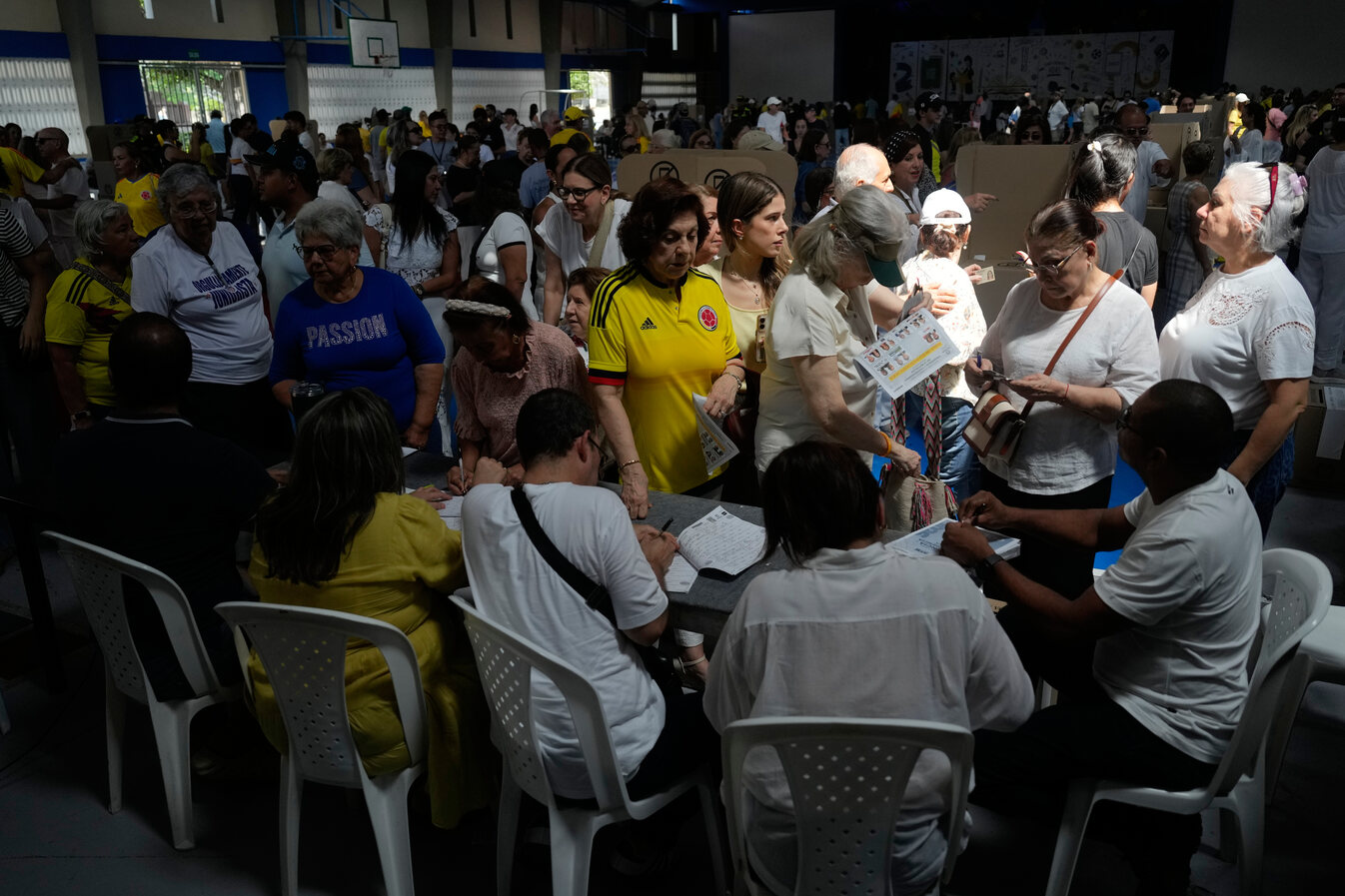Colombian voters. (AP)