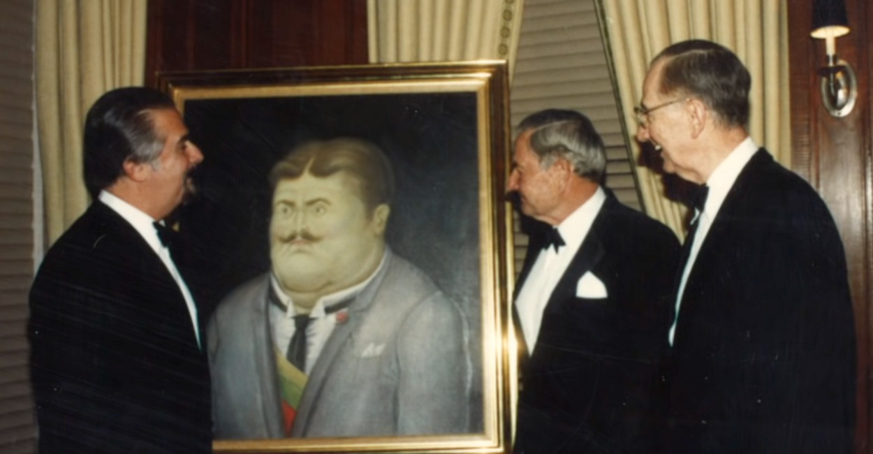 (L-R) Fernando Botero, AS/COA Founder David Rockefeller, and Ambassador George W. Landau with the painting El Presidente.