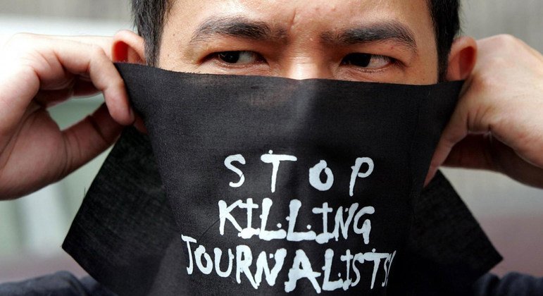A pro-press demonstrator