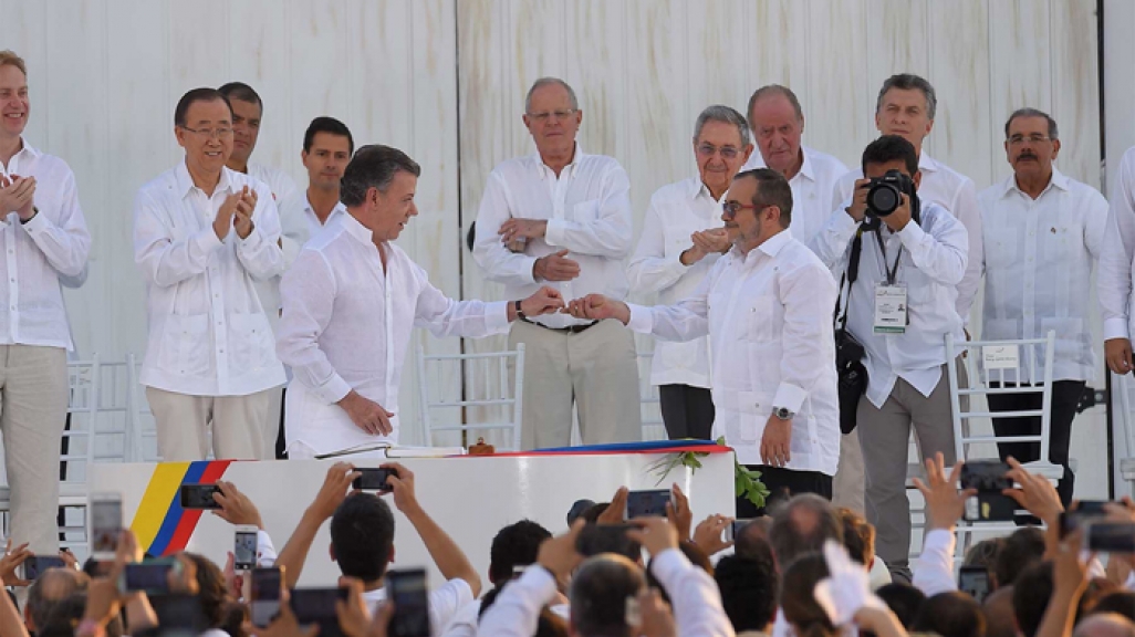 President Santos and Timochenko at the FARC peace deal signing