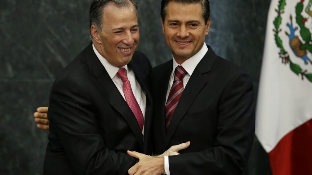 Meade and Peña. (AP)