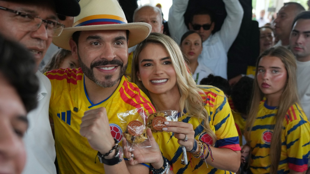 Abelardo de la Espriella and his wife, Ana Lucía Pineda. (AP)