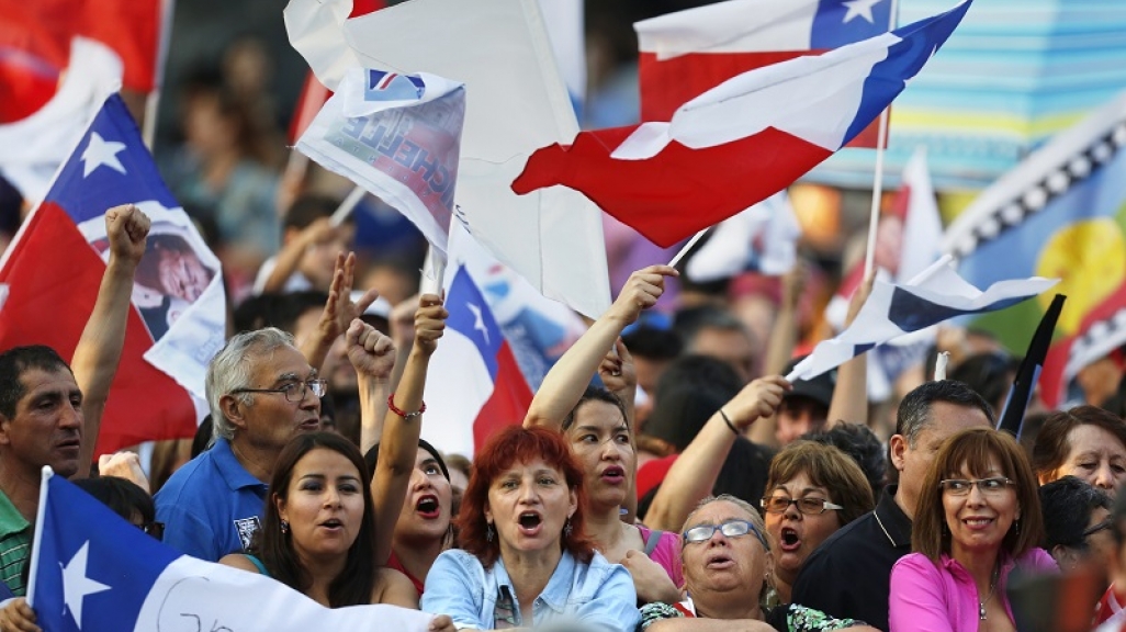 Chilean voters rally