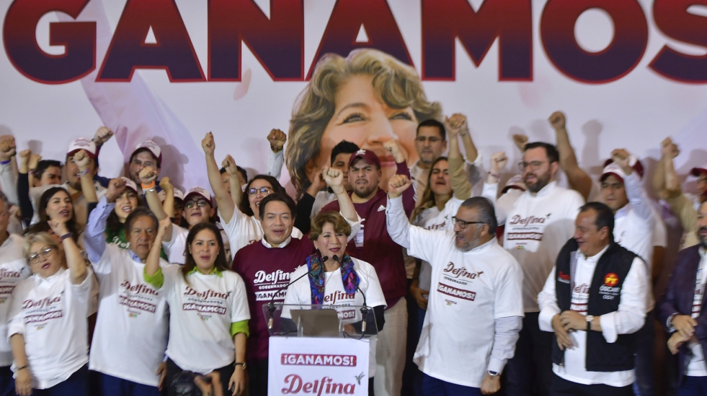 Morena candidate Delfina Gómez speaks at the podium. (AP)