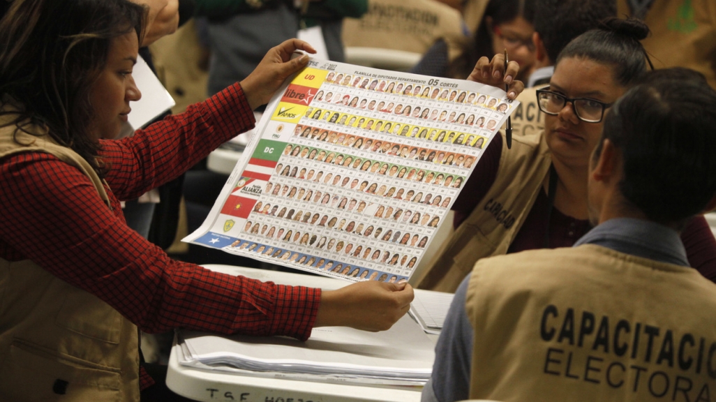 Honduran election workers in 2017. (AP)