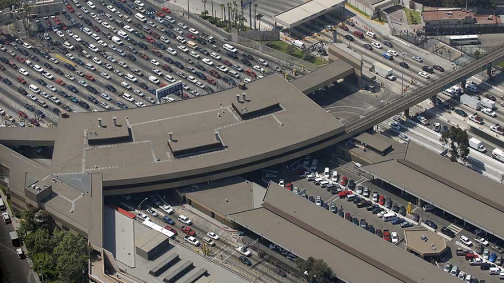 San Diego-Tijuana border crossing. (AdobeStock)