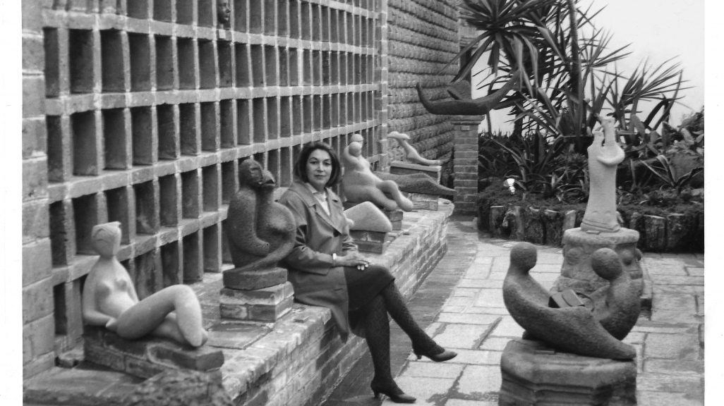 Geles Cabrera in the museum of her work (El Museo Escultórico), c. 1960s Geles Cabrera Archives, Courtesy the artist and Galeria Agustina Ferreyra.