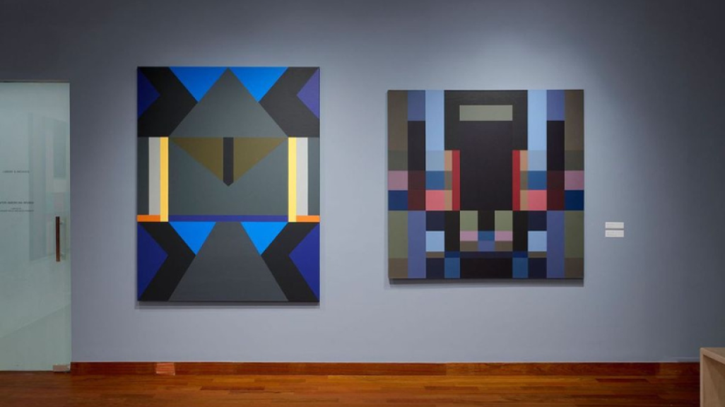 Installation photo of Fanny Sanín: Geometric Equations. (Photo: Arturo Sanchez)