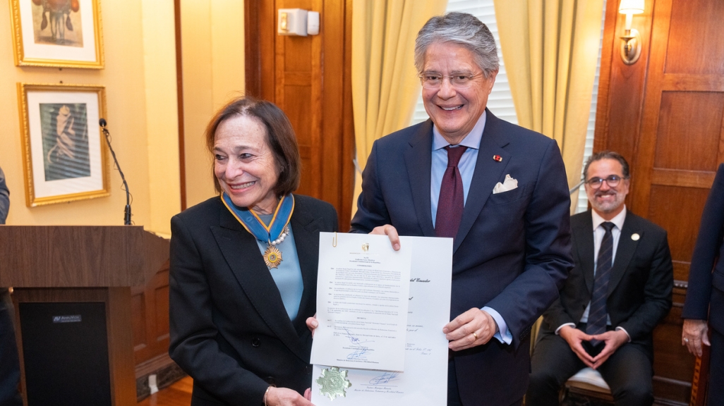 Susan Segal and Guillermo Lasso.