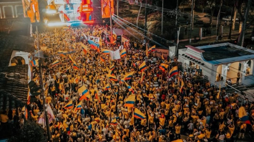 A political rally in Colombia. (De la Espriella's X)