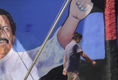 A mural of Daniel Ortega