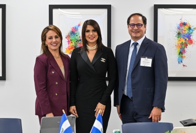 Ambadassor Mayorga (center)
