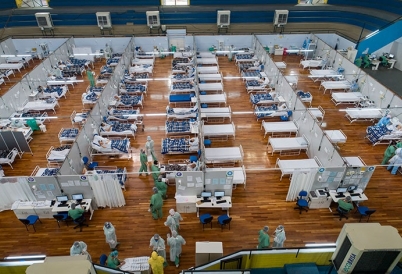 Patients in a Brazil field hospital