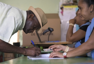 A voter in the 2019 Dominican primary elections. (AP)