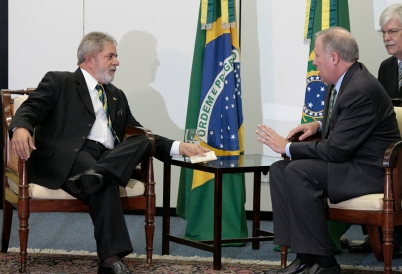 President Luiz Inácio Lula da Silva (L) and Ambassador Tom Shannon in 2010. (AP)