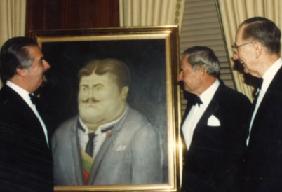 (L-R) Fernando Botero, AS/COA Founder David Rockefeller, and Ambassador George W. Landau with the painting El Presidente.