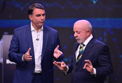 Flavio Bolsonaro and Lula da Silva during presidential debate.