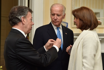 Colombian President Juan Manuel Santos with U.S. Vice President Joe Biden