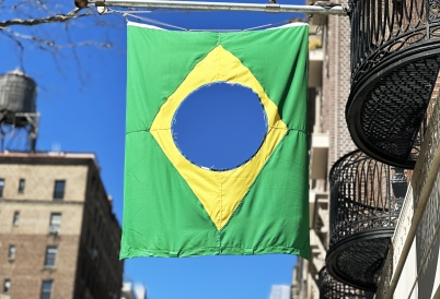 The New Brazilian Flag #3, 2018, 70x70 cm, mineral pigment on cotton paper. Courtesy of the artist. (Image: Alberto Santiago).