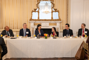 Center: Peruvian President Keiko Fujimori and AS/COA's Susan Segal. (Alexis Silver/Roey Yohai Studios)