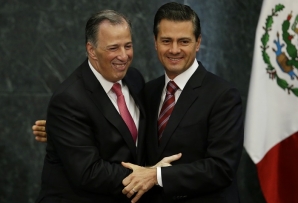 Meade and Peña. (AP)