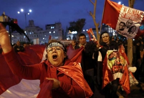Anti-corruption protestors in Lima.