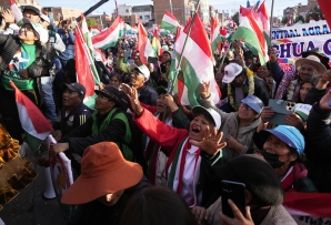 Bolivians attend a political rally. (AP)