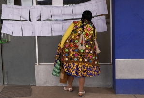 A Bolivian voter. (AP)