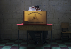 Voter in Honduras