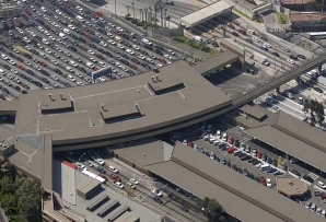 San Diego-Tijuana border crossing. (AdobeStock)
