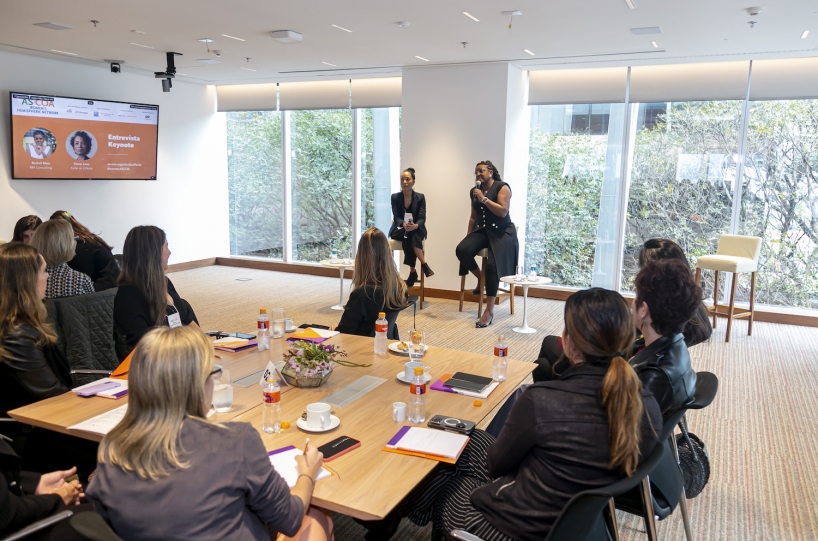 Rachel Maia e Flavia Lima na conferência Women's Hemispheric Network em São Paulo