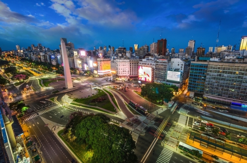 Obelisk in BA at Night