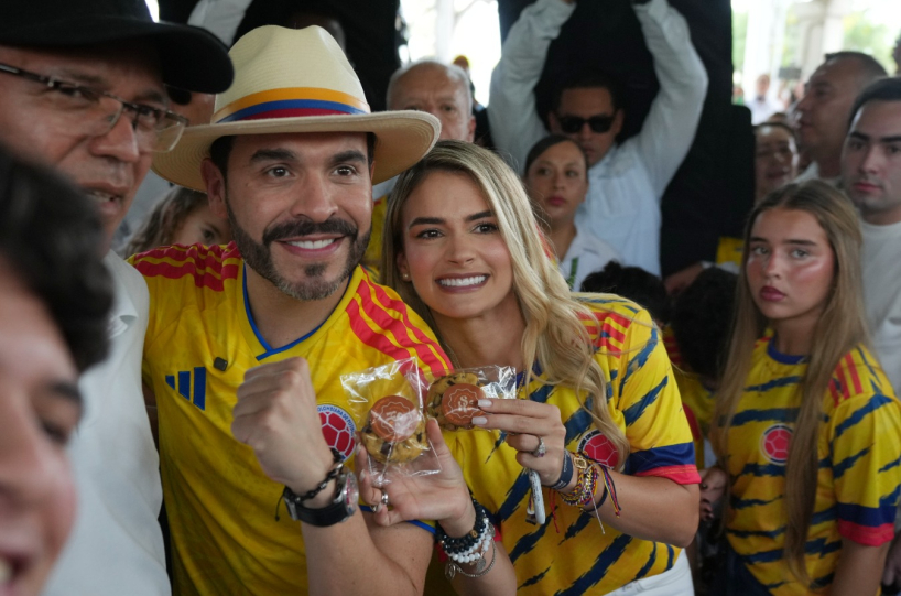 Abelardo de la Espriella and his wife, Ana Lucía Pineda. (AP)