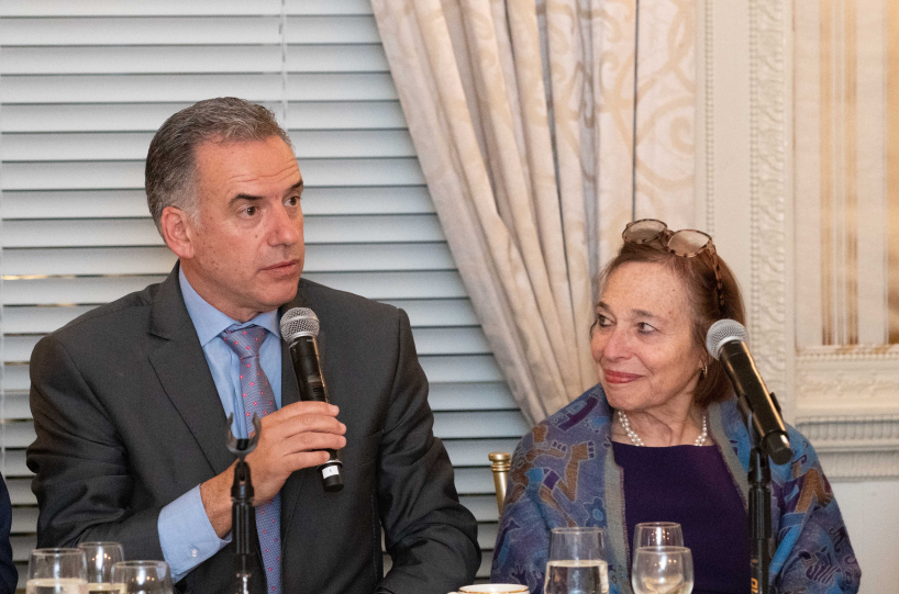 Uruguayan President Yamandú Orsi and AS/COA President and CEO Susan Segal. (Alexis Silver/Roey Yohai Photography)