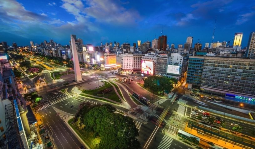 Obelisk in BA at Night